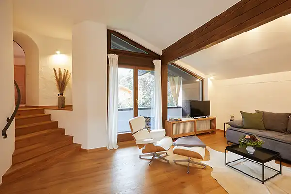 Apartment am Waxlstoa - Zugang zum Südbalkon und Schlafzimmer