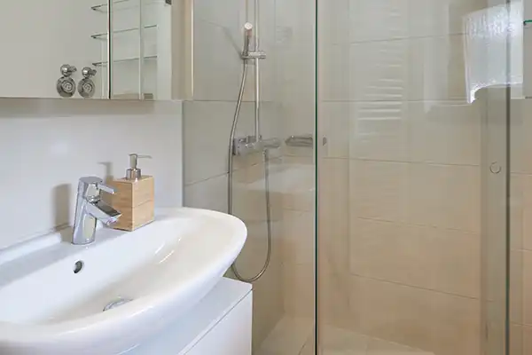 Apartment am Waxlstoa - Badezimmer mit Dusche